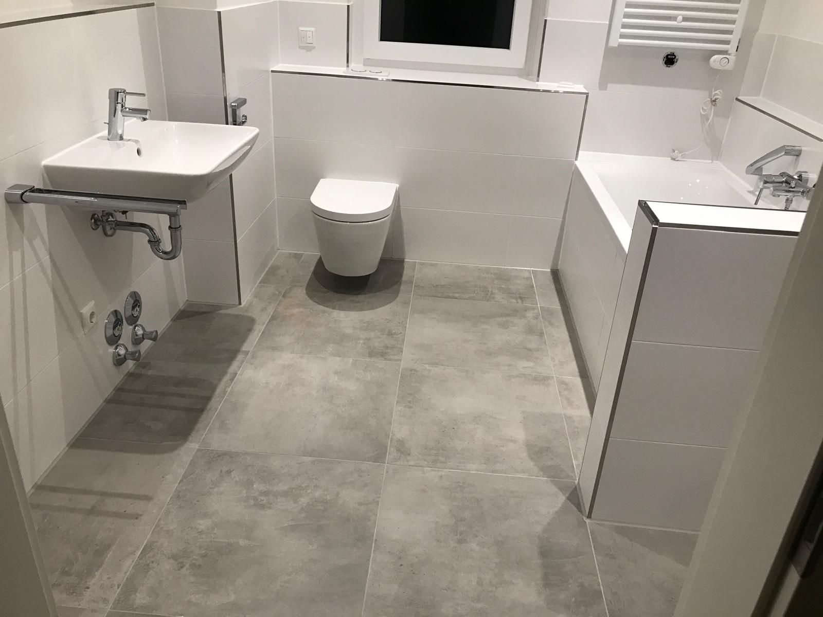 Modernes Bad in Betonoptik