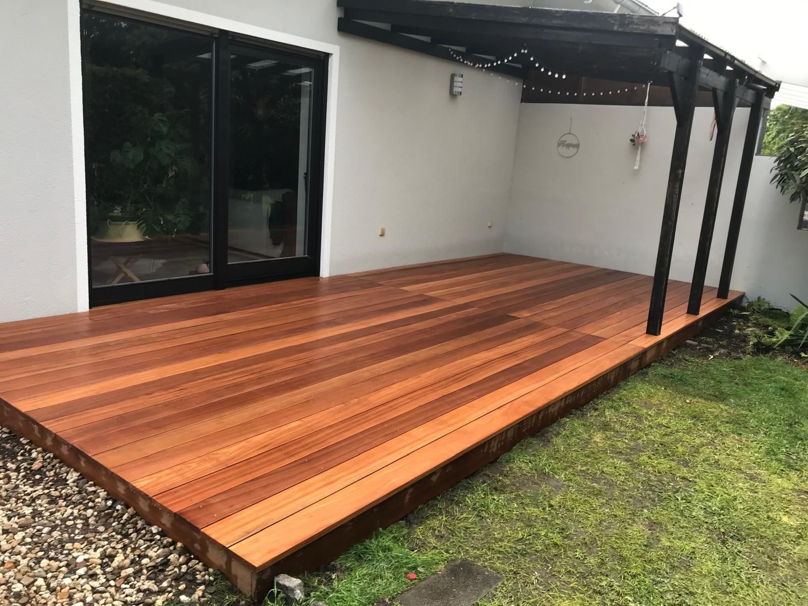Terrasse – Bangkirai-Diele, überdacht